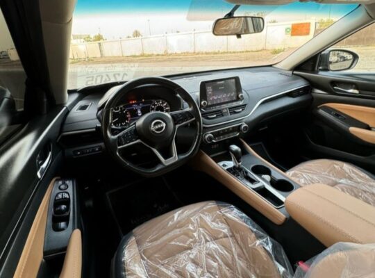 Nissan Altima SR 2019 USA imported