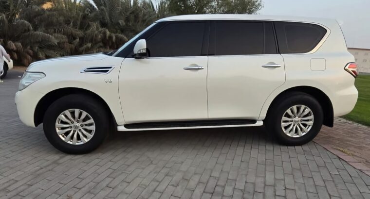 Nissan patrol SE 2015 mid option Gcc
