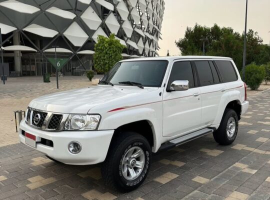 Nissan patrol safari 2019 full option Gcc