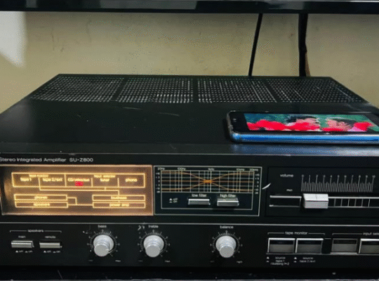 Technics stereo amp 100 W per channels for sale