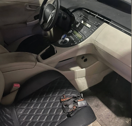 TOYOTA Prius Model 2011 imported In good condition