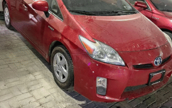 TOYOTA Prius Model 2011 imported In good condition