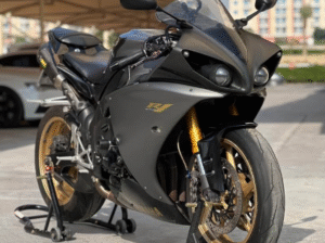 Yamaha R1 YZF 1000cc 2009 GCC clean title for sale
