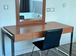 Table + mirror for sale