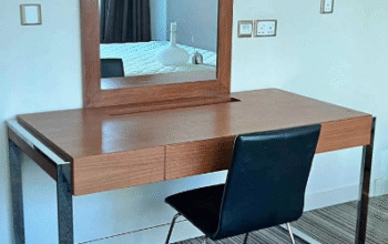 Table + mirror for sale