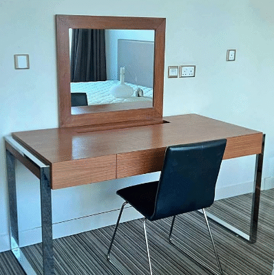 Table + mirror for sale