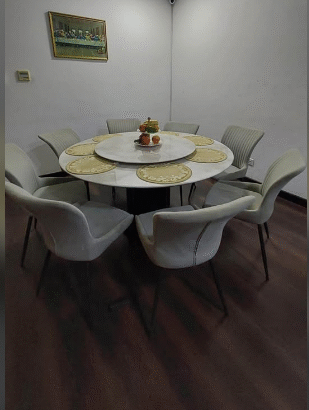 10-seater round table for sale