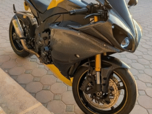 Yamaha R1 2009 in good condition for sale