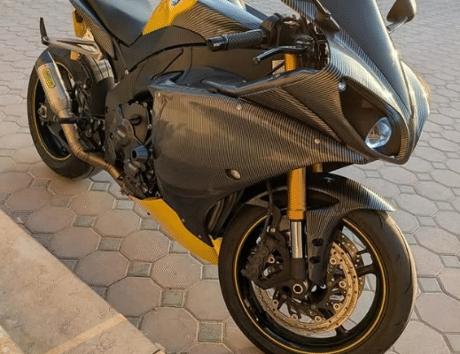 Yamaha R1 2009 in good condition for sale
