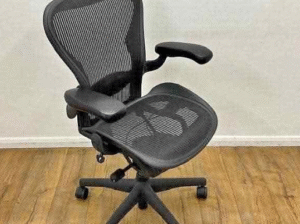 Herman Miller Aeron Chair Good Condition For Sale