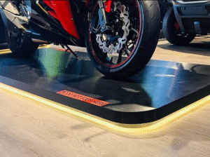Bike plateforms with laminate and LED light for sa