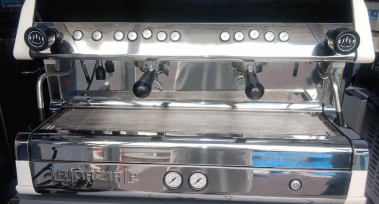 Coffee Machine in very good condition for sale