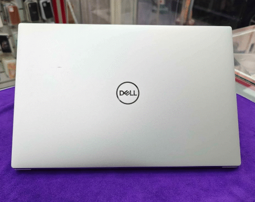 Dell XPS 15 9520 i7-12TH 4gb graphics for sale