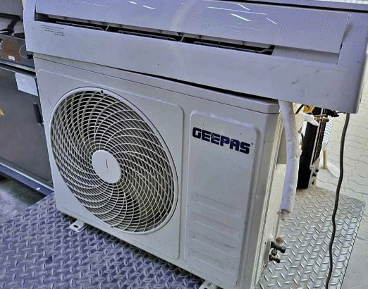 Split 2.0 Ton Air Conditioner Geepas For Sale