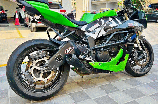Kawasaki Zx6r 2010 In good condition for sale