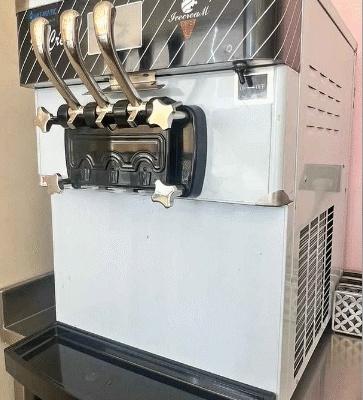 Ice Cream Machine in very good condition for sale