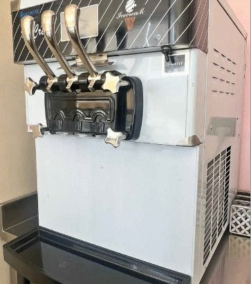 Ice Cream Machine in very good condition for sale