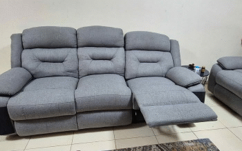 Recliner from homes r Us 3+2seater for sale