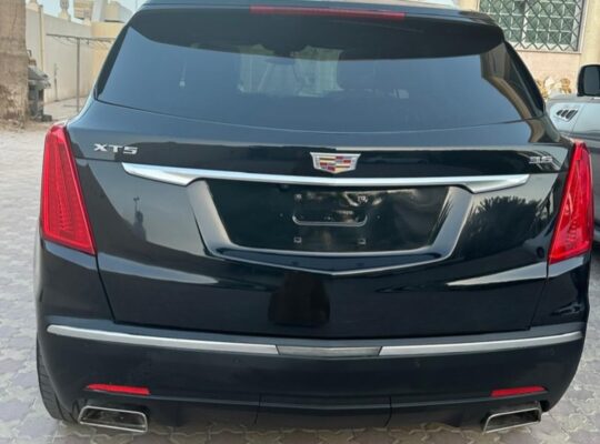 Cadillac XT5 full option 2019 USA IMPORTED