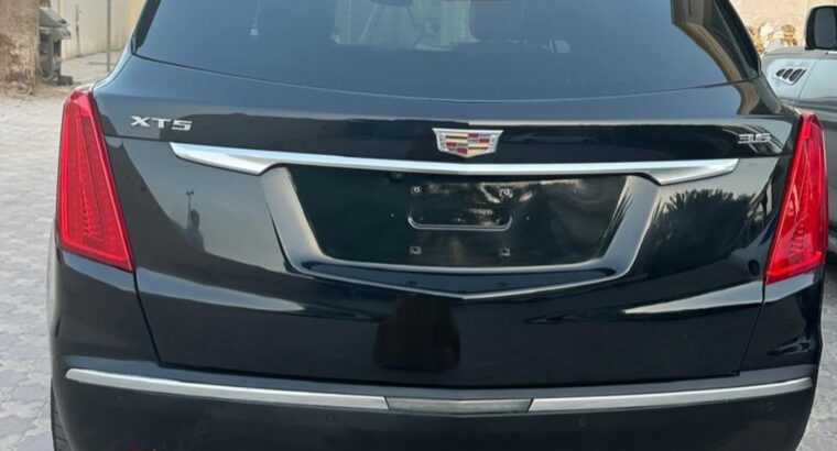 Cadillac XT5 full option 2019 USA IMPORTED
