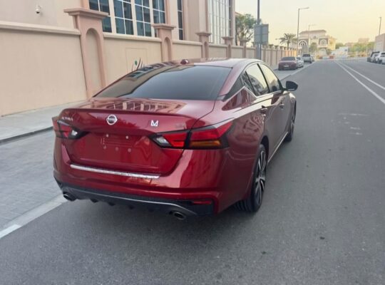 Nissan Altima SR 2019 USA imported for sale
