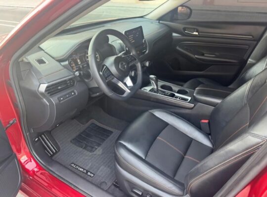 Nissan Altima SR 2019 USA imported for sale