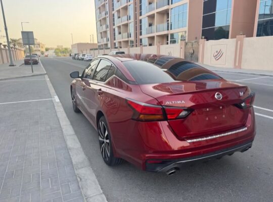 Nissan Altima SR 2019 USA imported for sale