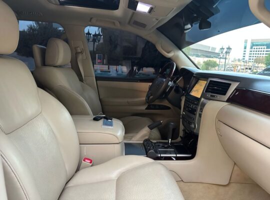 Lexus LX570s full option 2015 Gcc for sale