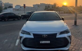 Toyota Avalon Limited Gcc 2022 black Edition