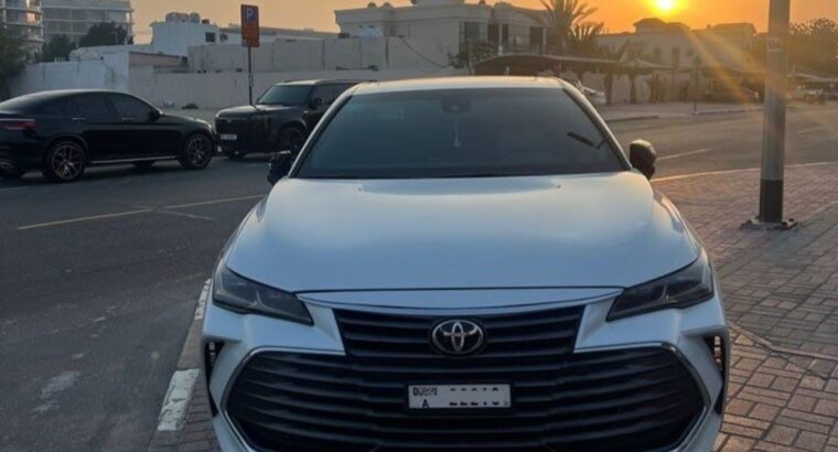Toyota Avalon Limited Gcc 2022 black Edition