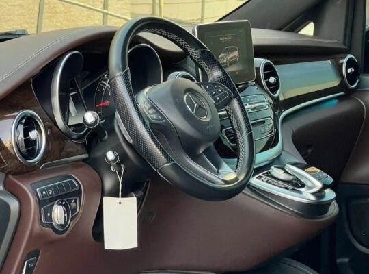Mercedes Van V250 full option 2019 Gcc