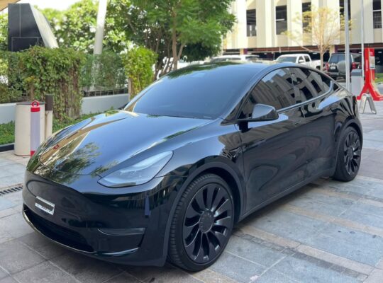 Tesla model Y performance 2023 Gcc