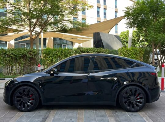 Tesla model Y performance 2023 Gcc
