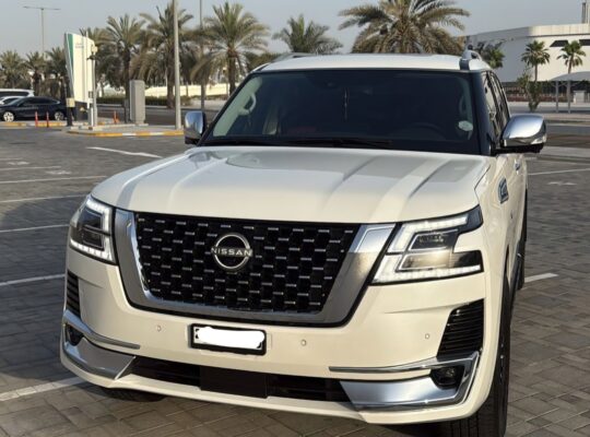 Nissan patrol platinum 2024 Gcc full option