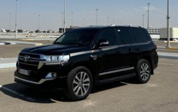 Toyota Land cruiser VXR 5.7L 2020 Gcc