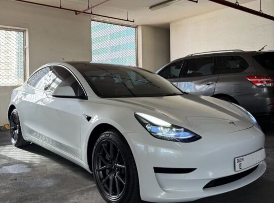 Tesla model 3 standard 2022 Gcc