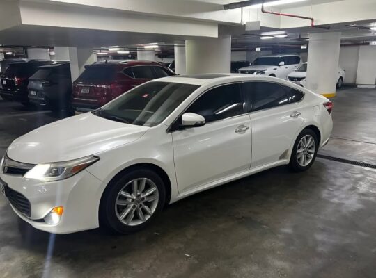 Toyota Avalon SE+ 2013 full option
