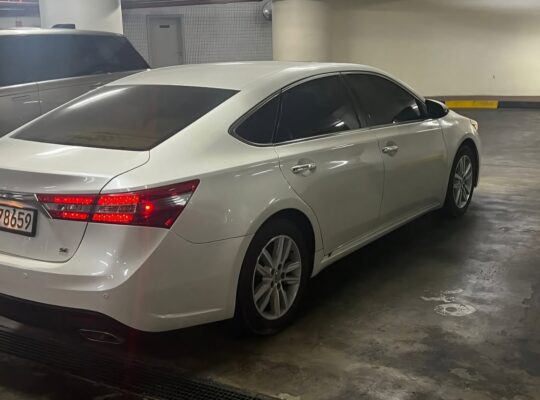 Toyota Avalon SE+ 2013 full option