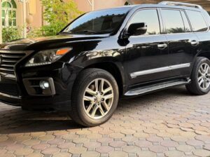 Lexus LX570 full option 2014 Gcc for sale