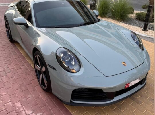 Porsche Carrera 911 full option 2025 Gcc