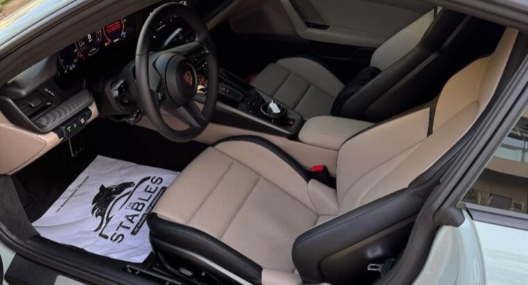 Porsche Carrera 911 full option 2025 Gcc