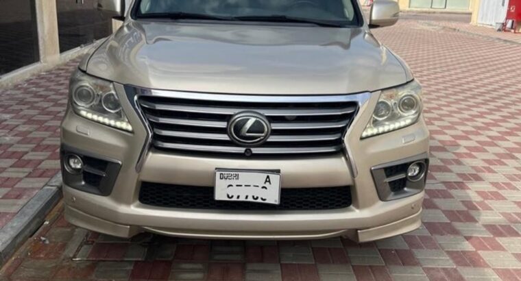 Lexus LX570 full option 2013 Gcc
