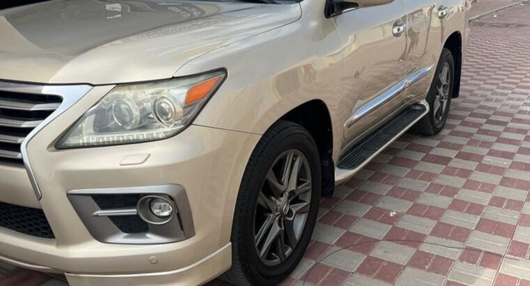Lexus LX570 full option 2013 Gcc