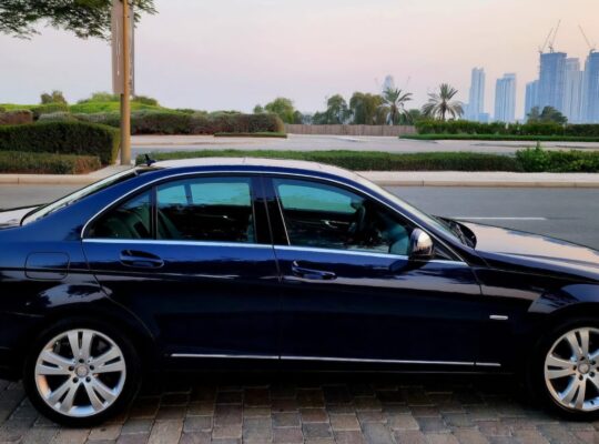 Mercedes C200 in good condition 2008 Gcc