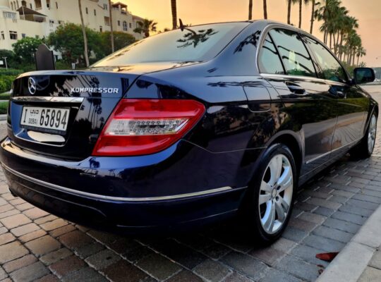 Mercedes C200 in good condition 2008 Gcc