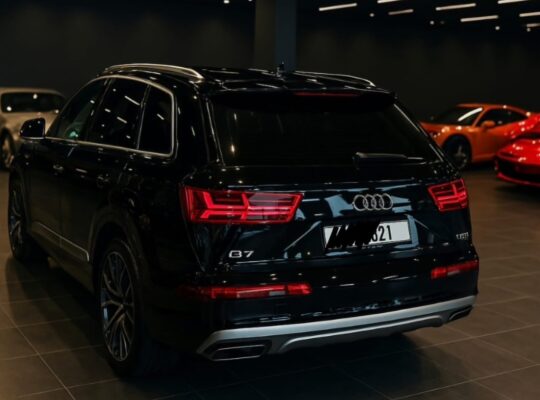 Audi Q7 Quattro 2017 Gcc for sale