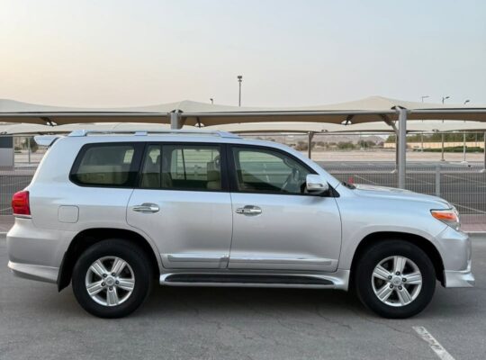 Toyota Land cruiser GXR 2015 full option