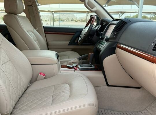 Toyota Land cruiser GXR 2015 full option