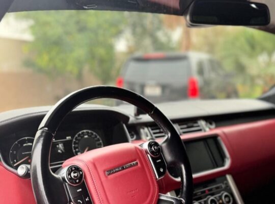 Range Rover vouge SE 2014 Gcc