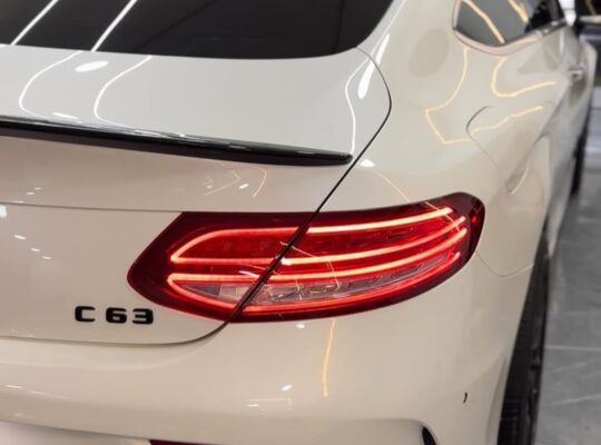 Mercedes C200 coupe 2017 full option